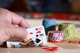 1002 Casino lobby showing slots and live dealer options for Philippine players